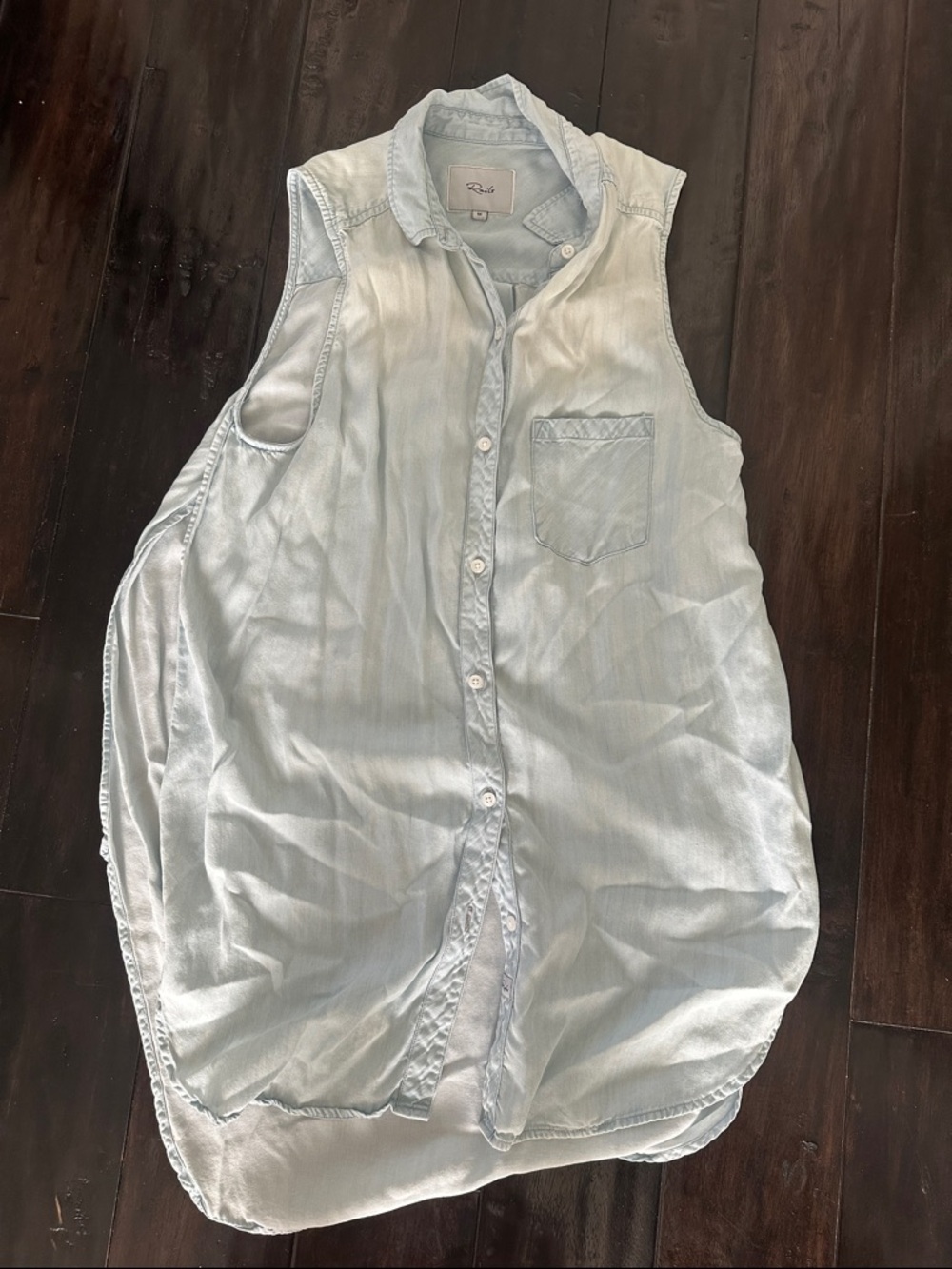Rails M Sleeveless distressed Light Wash Button-Up Tunic